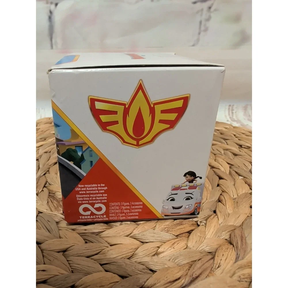 Disney Junior Firebuds 3 Collectable Action Figures Gift Pack Set NEW - Picture 4 of 6
